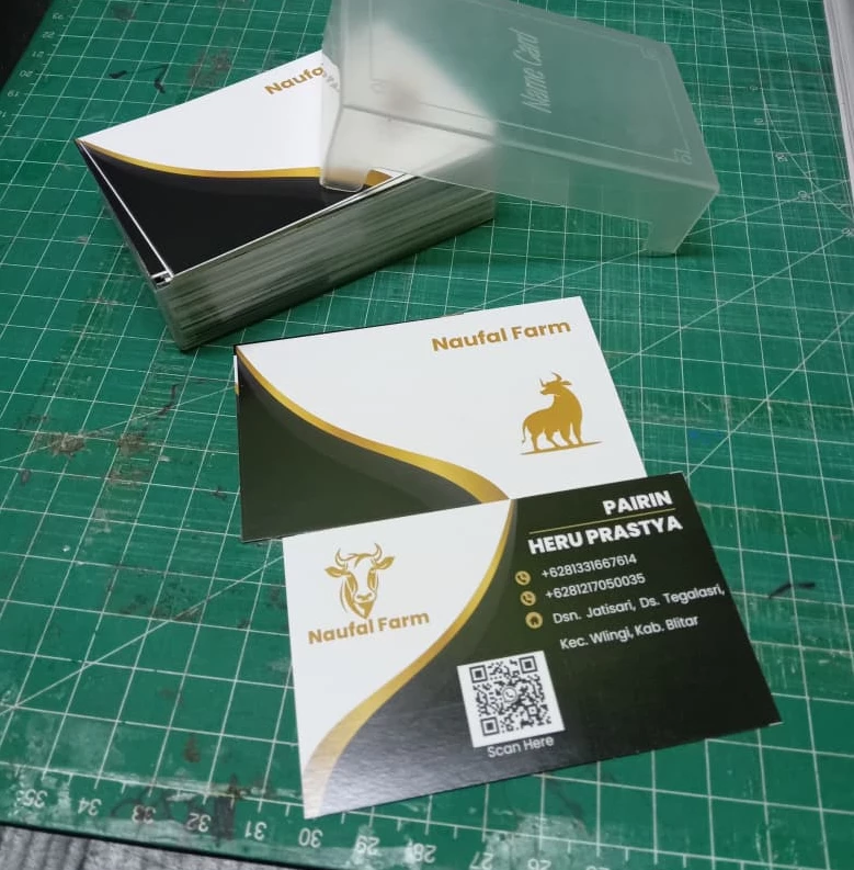 Kartu nama bolak balik